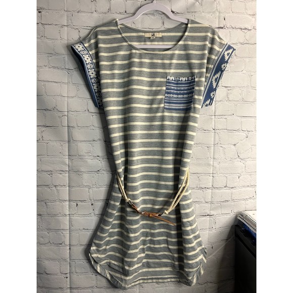 Women's Ya Los Angeles Aztec Stripped Dress w/ Belt. SZ M. - Picture 1 of 3